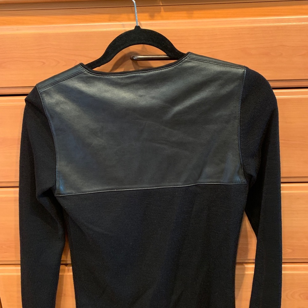 Sweater - Picture 4 of 4